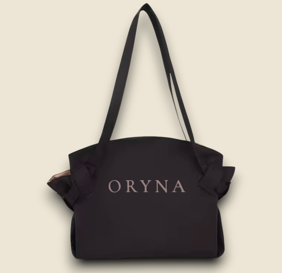 Oryna Mat Bag in Black